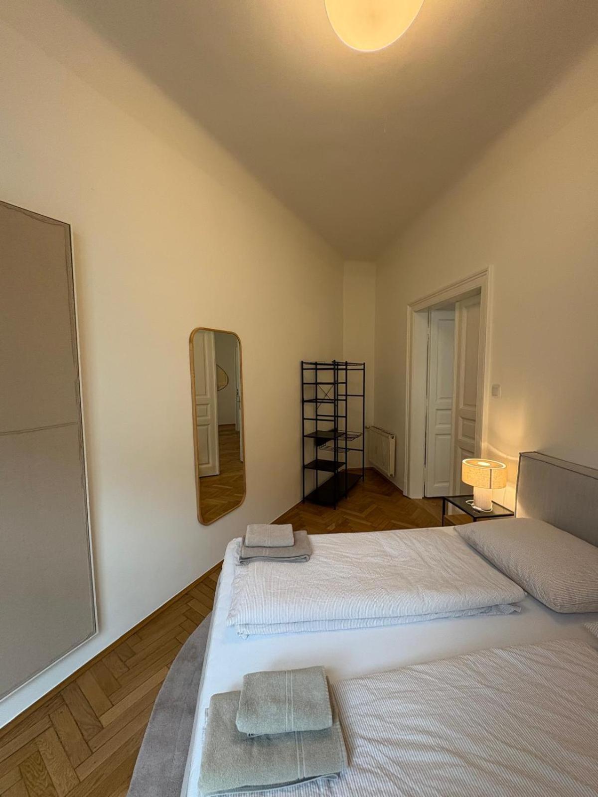 Premium Apartment In Altstadtnaehe Graz Exteriör bild