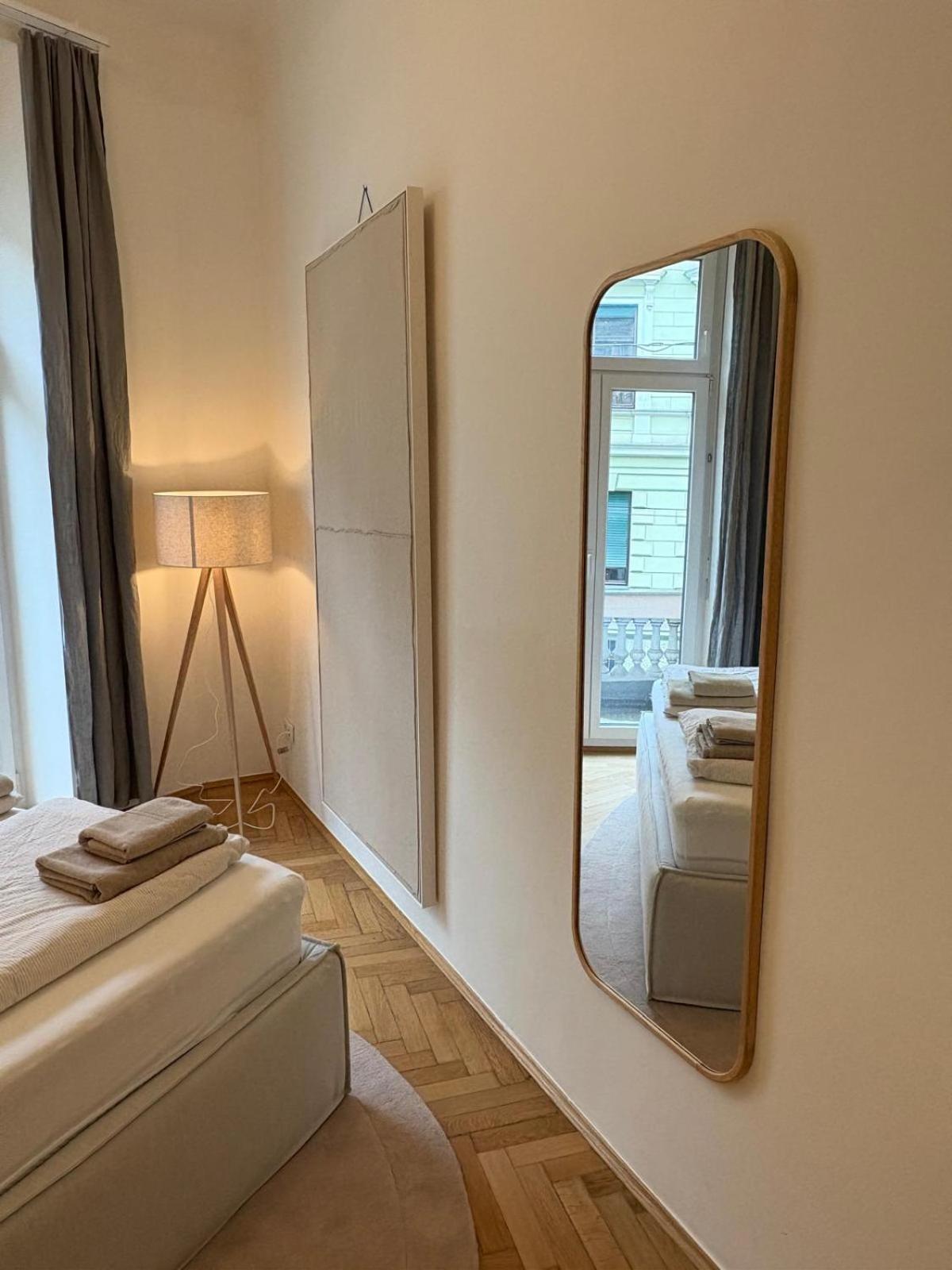 Premium Apartment In Altstadtnaehe Graz Exteriör bild